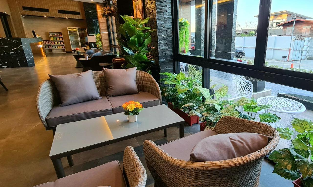 酒店 The Boutique Sakon Nakhon